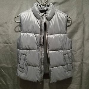 Boys size 8 Old Navy Puffer Vest zip up